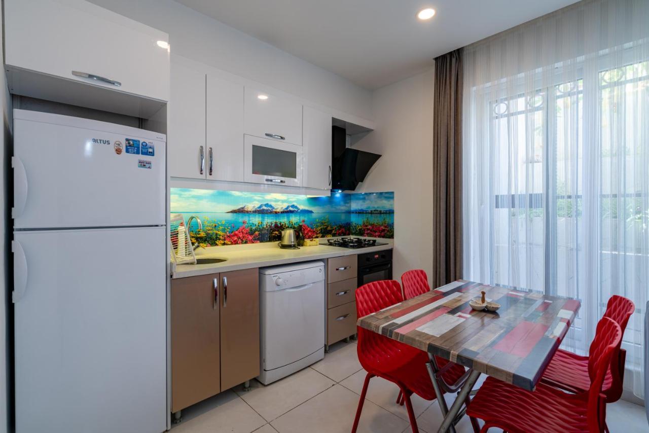 Sare Suites Downtown Antalia Esterno foto