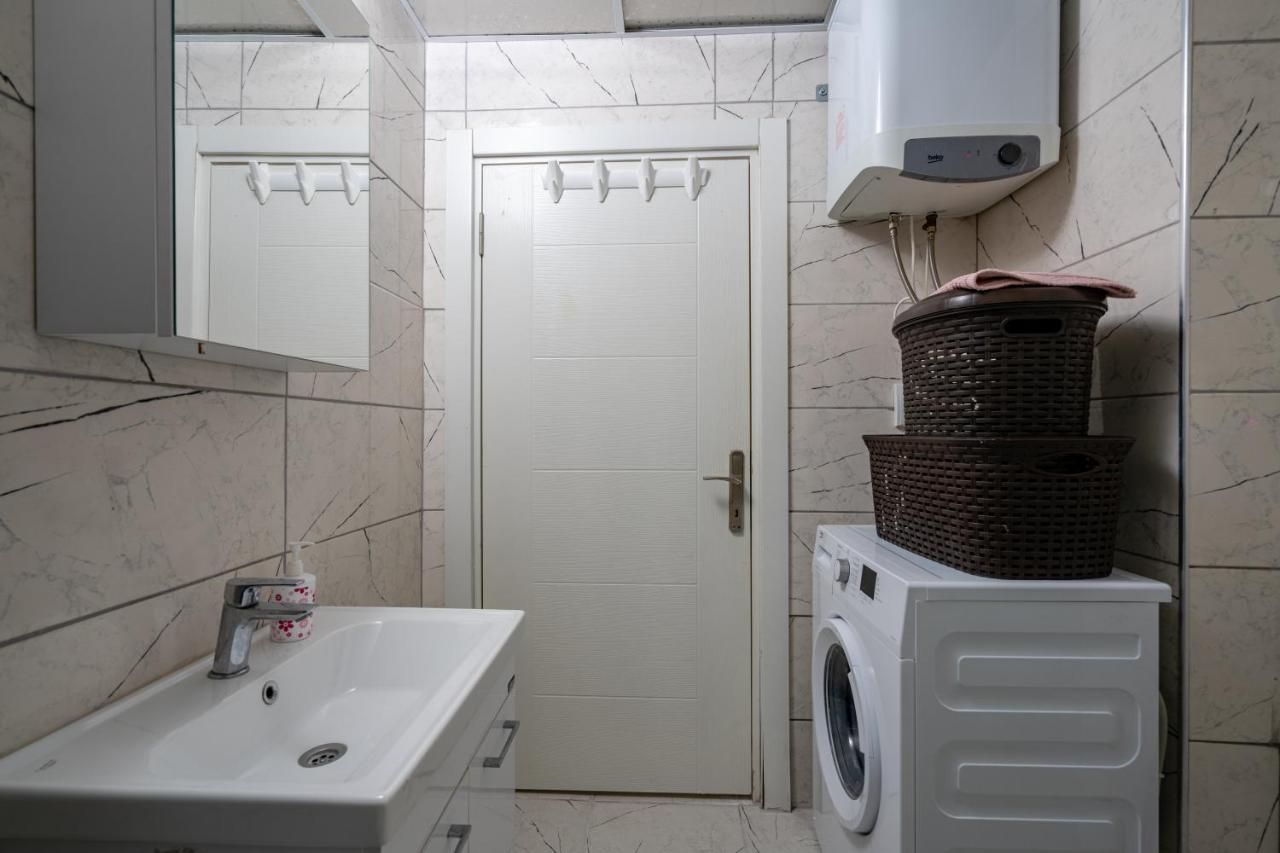 Sare Suites Downtown Antalia Esterno foto