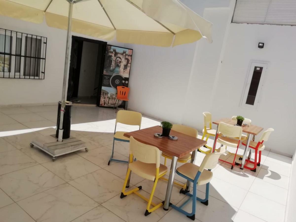 Sare Suites Downtown Antalia Esterno foto